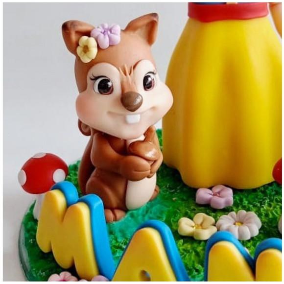 Topo de Bolo Branca de Neve em Biscuit