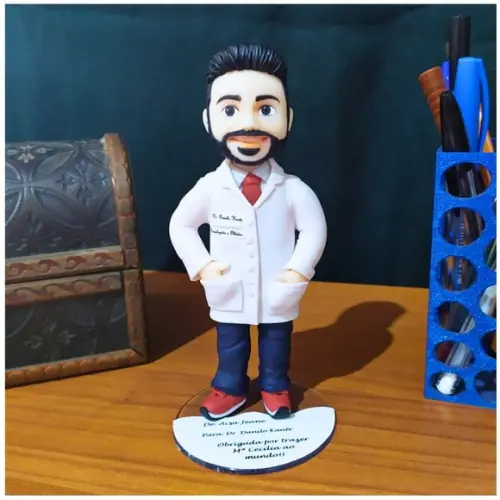 Boneco Personalizado Profissão Médico em Biscuit