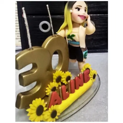 Topo de Bolo 30 Anos Feminino em Biscuit