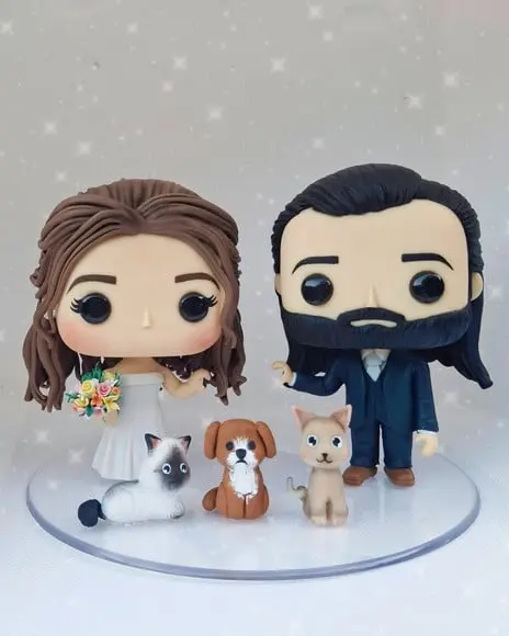 Topo Noivinhos em Biscuit + 2 Gatos + 1 Cachorro- Funko Pop