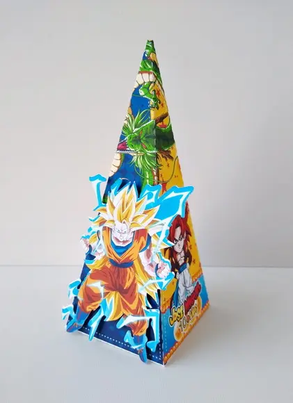 Caixa Pirâmide Dragon Ball Z (super Saiyajin)
