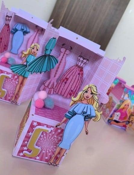 Arquivo Digital Silhouette Festa Barbie Troca de Roupas