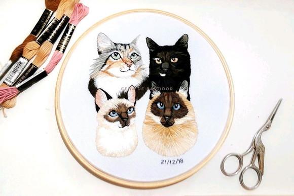 Retrato Bordado 4 Pets - Bordado Animais de Estimação - 20cm