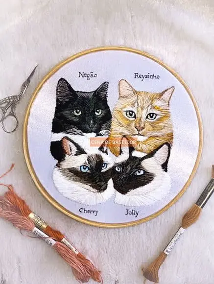 Retrato Bordado 3 Pets- Bordado Animais de Estimação 20cm