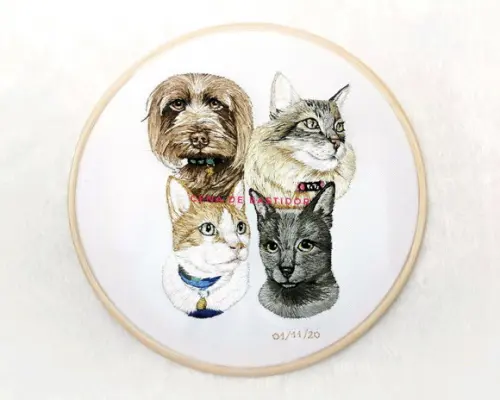 Retrato Bordado 4 Pets - Bordado Animais de Estimação - 20cm