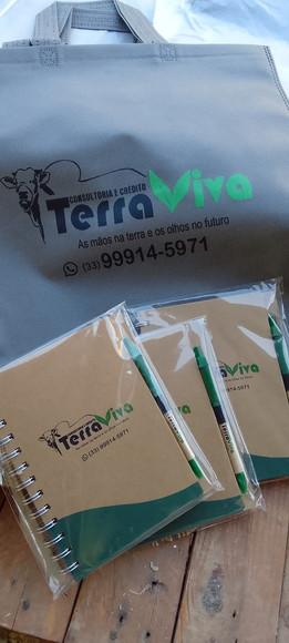 30.kits Sacola de Tnt com Bloquinhos de Anotações Personaliz