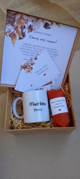 Caixa Padrinhos com Caneca, Gravata e Manual Terracota