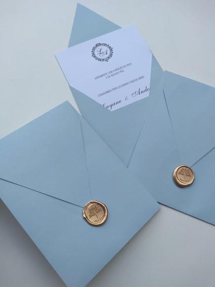Convite Casamento Azul Serenity com Lacre