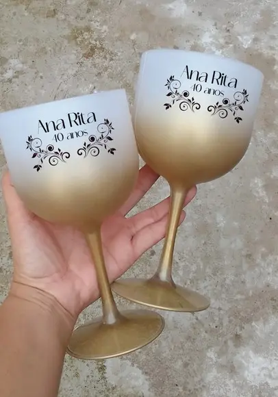 Taças Personalizadas 40 Anos Degradê Dourado