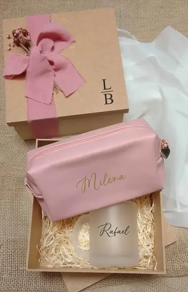 Caixa Padrinhos Rosê com Necessaire e Caneca
