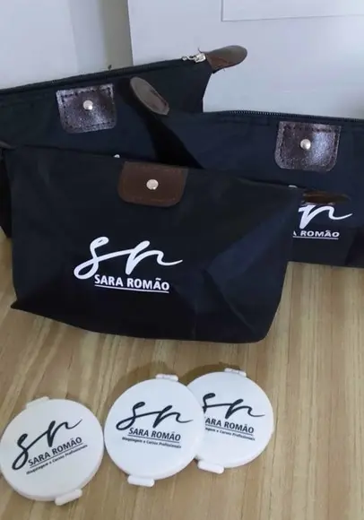 Kit 30 Necessaires e 30 Espelhinhos Brindes Personalizados