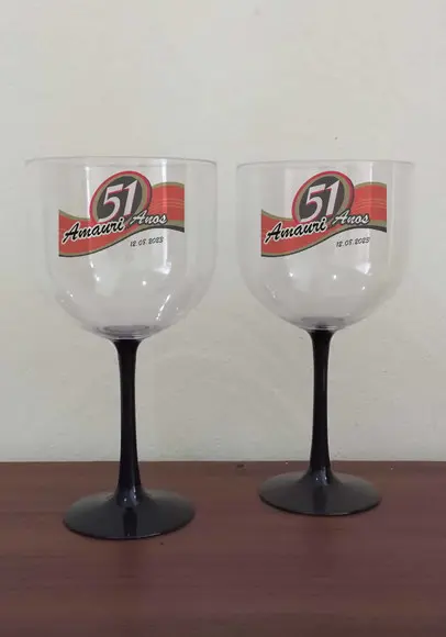 Taça Gin Bicolor Preta Personalizada 50 Anos