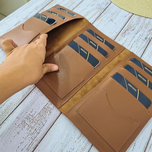 Capa Porta Passaporte Família / 9 Lugares - Personalizado