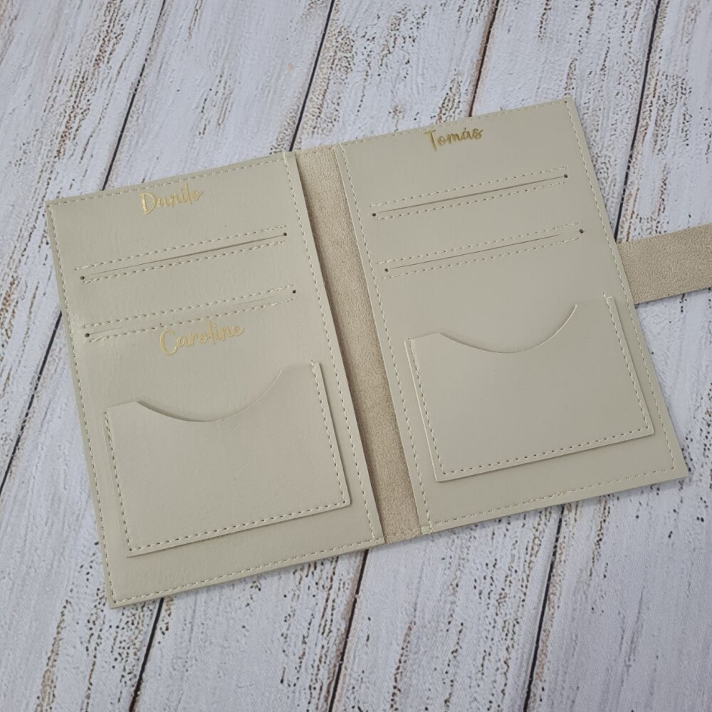 Capa Porta Passaporte Família / 4 Lugares - Personalizado
