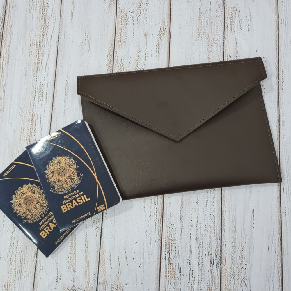 Porta Voucher e Documentos de Viagem Personalizado com Nome - Fei