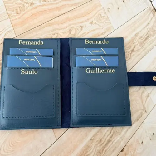 Capa Porta Passaporte Família / 4 Lugares - Personalizado