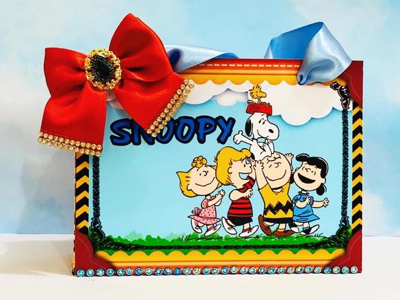 Caixinha para festa tema snoopy
