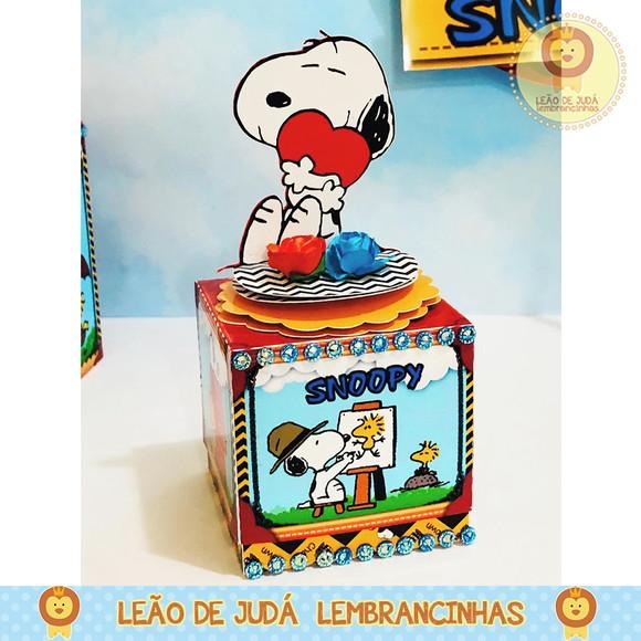 Caixinha para festa tema snoopy