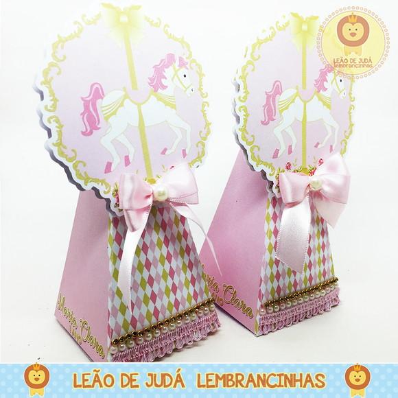 Lembrancinhas Caixa Pirâmide Tema Carrossel