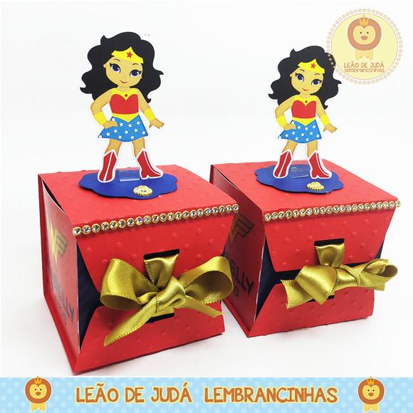 Caixinha Cubo Mulher Maravilha