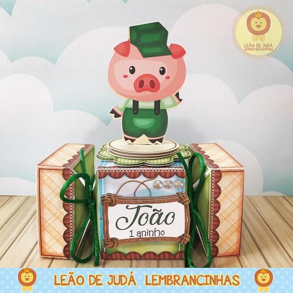 Caixinha para festa tema 3 porquinhos