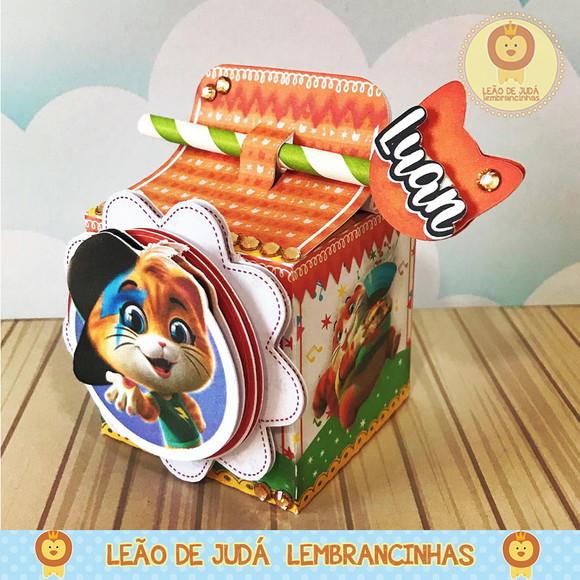 Caixinha para festa tema 44 gatos