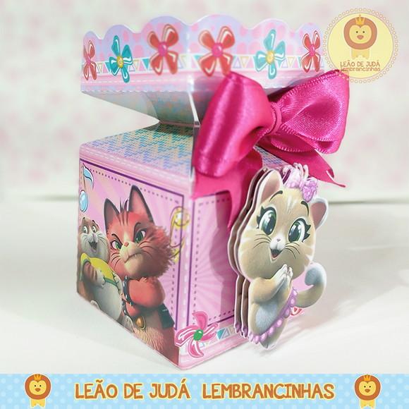 Caixinha para festa tema 44 gatos