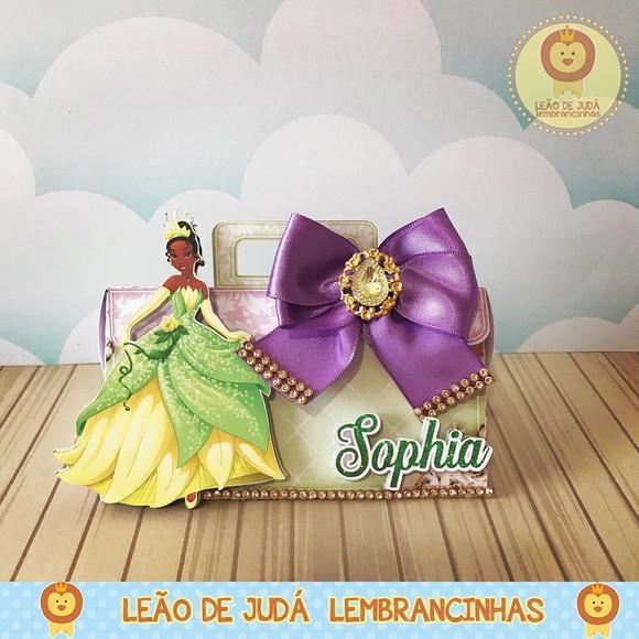 Caixinha para festa tema a princesa e o sapo