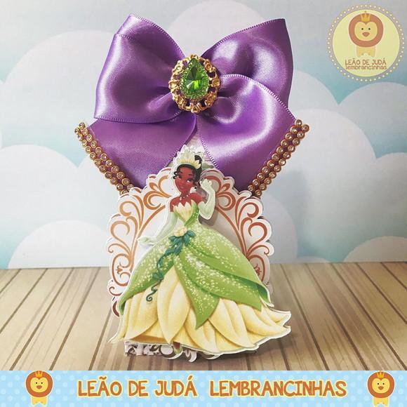 Caixinha para festa tema a princesa e o sapo