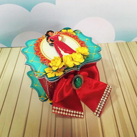 Caixinha para festa tema elena de avalor