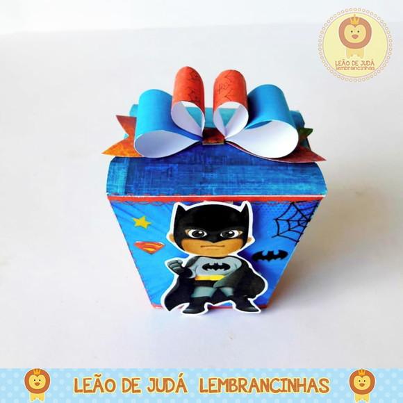 Caixinha para festa tema herois cute