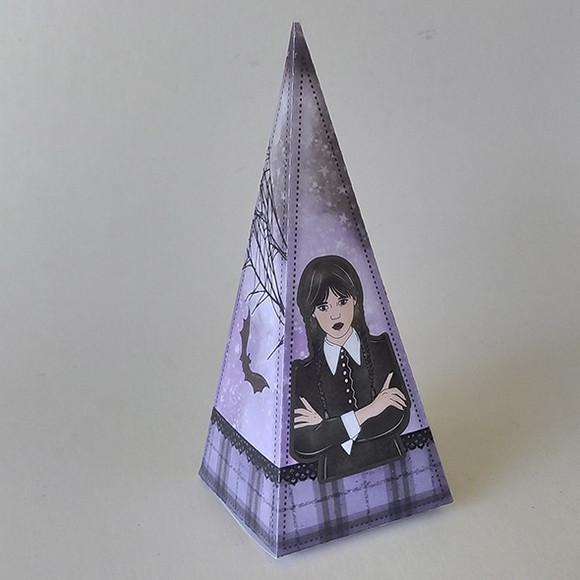 Kit Lembrancinhas Wandinha - 20 Caixinhas Cone