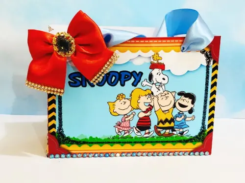 Caixinha para festa tema snoopy
