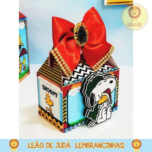 Caixinha para festa tema snoopy