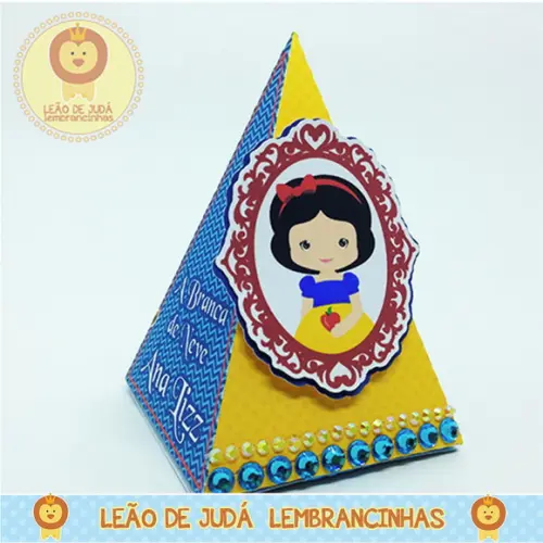 Caixinha Piramide Tema Branca de neve