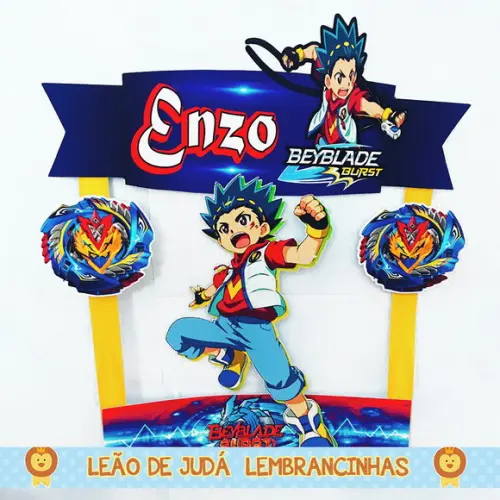 TOPO DE BOLO BEYBLADE