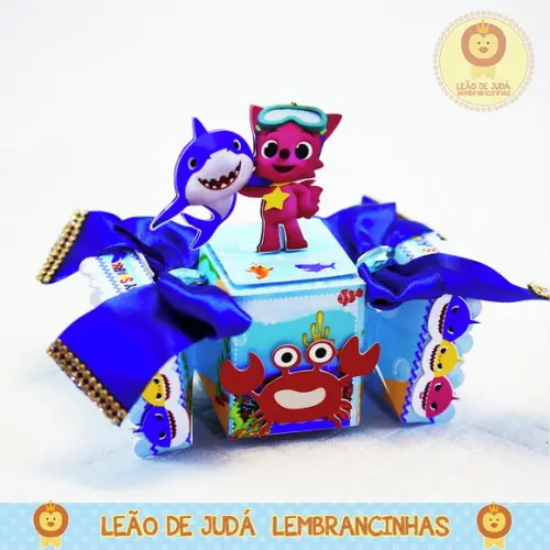 Caixa bala com aplique 3D Baby Shark