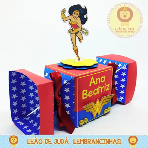 Caixa bala com aplique 3D Mulher Maravilha