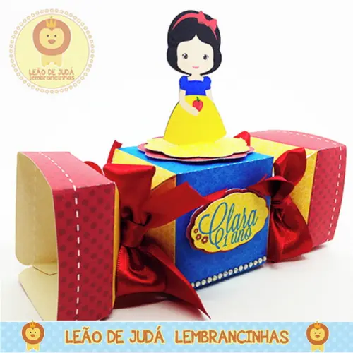 Caixa bala com aplique 3D tema Branca de neve modelo 1
