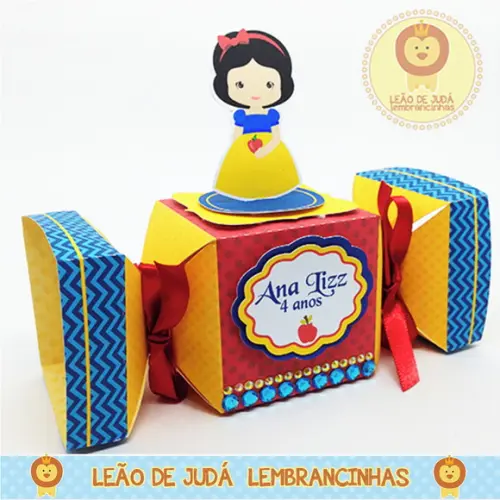 Caixa bala com aplique 3D tema Branca de neve modelo 2