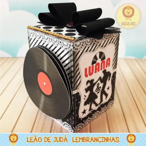 Caixa Cubo Alta Tema Anos 60