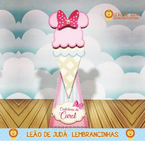 Caixa Pirâmide tema minnie confeiteira