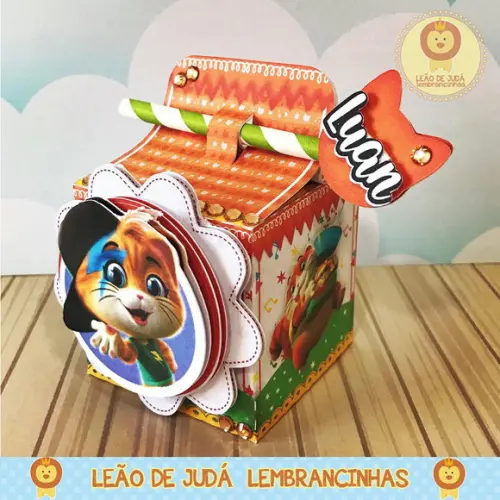 Caixinha para festa tema 44 gatos