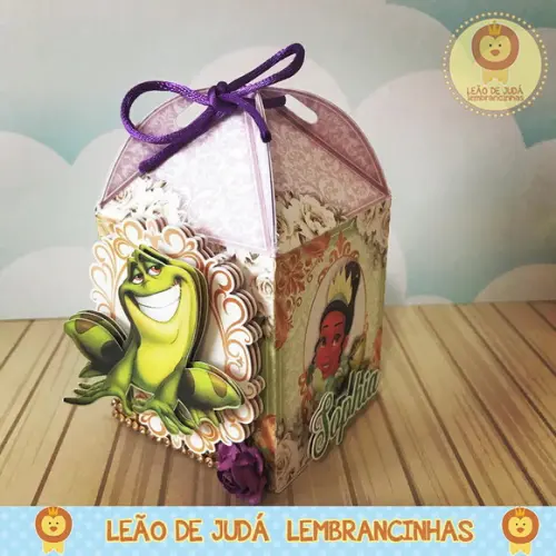 Caixinha para festa tema a princesa e o sapo