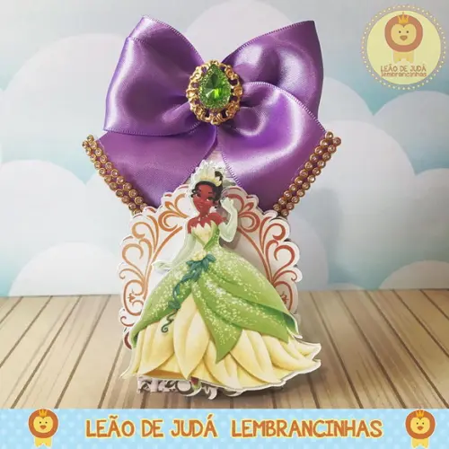 Caixinha para festa tema a princesa e o sapo