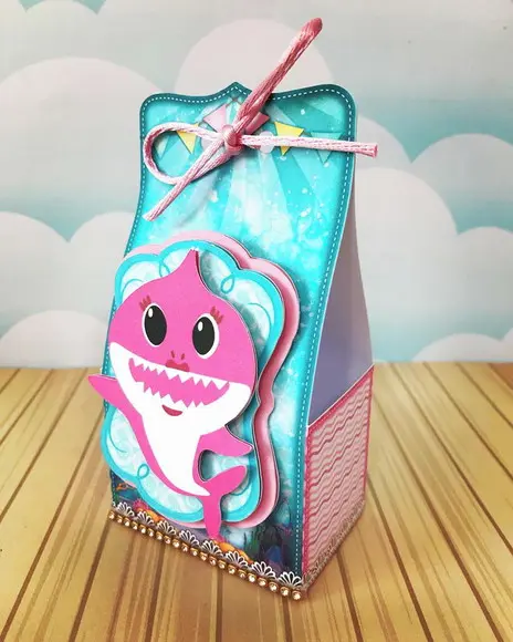Caixinha para festa tema baby shark