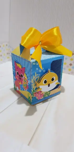 Caixinha para festa tema baby shark