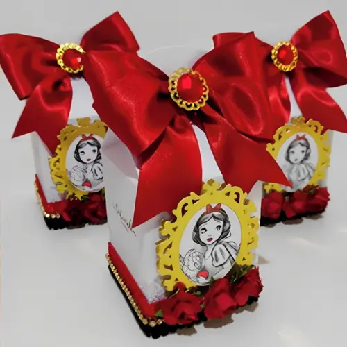 Caixinha para Festa Tema Branca de Neve