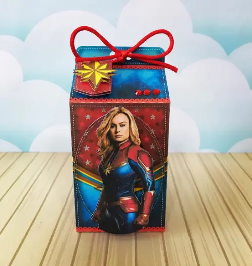 Caixinha para Festa Tema Capitã Marvel
