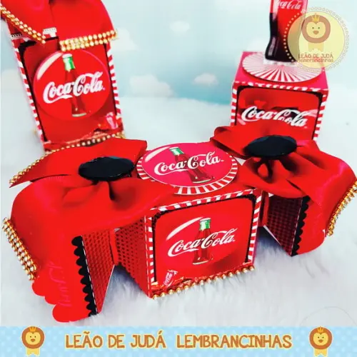 Caixinha para festa tema coca cola